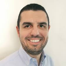 Αυτό που πονάει μέσα μας και στους άλλους». Η αρχαία τραγωδία, η καντιανή  φιλοσοφία και η διάκριση ηθικής