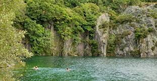 The Best Places For Wild Swimming In The Uk Quarry Lake Open Water Swimming Swimming