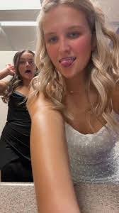 Brooke Ledbetter's Instagram, Twitter & Facebook