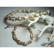 Zum schwimmen kann es ohne verlust der wirksamkeit kurzfristig ausgezogen werden. Em Keramik Halsband In Beige