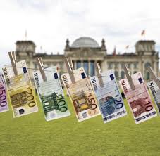 Eur) is the official currency of 19 of the 27 member states of the european union.this group of states is known as the eurozone or euro area and includes about 343 million citizens as of 2019. Euro Krise Aktuelle Hintergrunde Und Analysen Welt