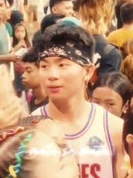 Nang Makauwi: Mga Alala at Mensahe ni Y/N