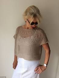 You can find my original knitting patterns. Ravelry Ranunculus Pattern By Midori Hirose