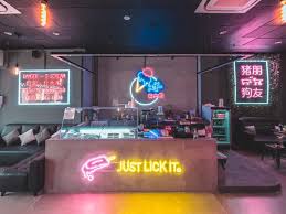 There are many shopping malls, hospitals, educational institutions, security facilities and recreational facilities found at arms length from the hougang hdb estates. Toast To Ice Cream Waffles Beer And A Free Arcade At Hougang S Latest Icebar Shout