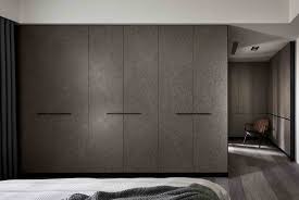 To put it simply, it's all about wall color. Sophisticated Minimalism Design Anthology