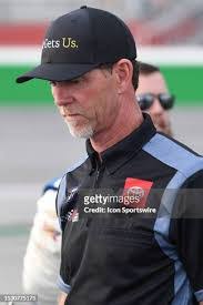 Jason Ratcliff's Instagram, Twitter & Facebook