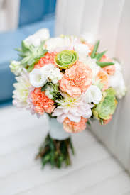 We Do Bbq Eine Diy Industrial Chic Hochzeit Hochzeitstorte Apricot Blumenstrauss Hochzeit Hochzeit
