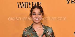 Biografia De Jessica Parker Kennedy Idade Etnia Pais Atores