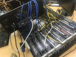 This particular evga geforce gtx 1070 comes with 8gb gddr5 memory and has two fans to keep the graphics card cool. Diy Mining Rig Repurpose Old Server Atx 3 Rx 470s Mining Edition 5 Rx 570s Gpumining
