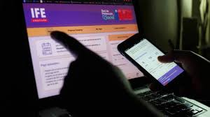 Además el tercer ife se acreditará en la misma cuenta bancaria donde cobran la asignación de ¿cuánto cobro de auh en agosto? Mcbgakyqirz5nm