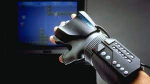 Power glove (the legend of zelda) the power glove is an item found in the legend of zelda series which allows the person in possession of them to lift heavy items that were previously too heavy to lift. Losing Their Grip An Oral History Of Nintendo S Power Glove Mental Floss
