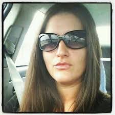 Emily Becht's Instagram, Twitter & Facebook