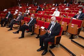 Jun 15, 2021 · marta temido encerra reunião do conselho de ministros da saúde da ue. Covid 19 Reuniao No Infarmed Volta A Juntar Politicos E Especialistas Sic Noticias