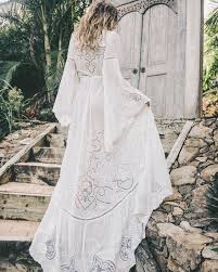 Ceintures et sac kaki sandales compensées assorties. Srta Pepis Dezdemon Fashiontrends Xyz Belle Robe Robe Hippie Robe Mariee Boheme