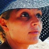 Deborah Vassallo's Instagram, Twitter & Facebook