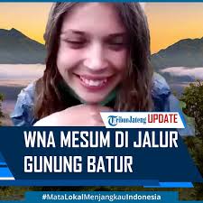 Check spelling or type a new query. Tribunnews Com Heboh Pasangan Wna Mesum Di Jalur Pendakian Gunung Batur Facebook
