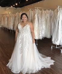 Plus Size Wedding Gowns In 2020 Plus Wedding Dresses Plus Size Wedding Gowns Bridal Dresses