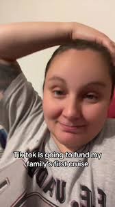 The most chaotic nails there ever were 💅🏻 ✨ #fyp #pressonnails #fail...