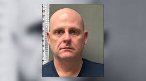 2-legged rescue Chihuahua helps save his owner from 'widowmaker' heart  attack