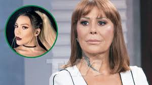 Jun 14, 2021 · entretenimiento frida sofía arremetió contra alejandra guzmán: Aunque Frida Sofia Y Alejandra Guzman No Se Hablan Ella Le Da 300 Mil Pesos Al Mes Tvnotas Irresistible