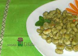 Fave Fresche In Padella Con Menta E Prezzemolo Cucina Prediletta Ricetta Ricette Contorni Ricette Ricette Con Verdure