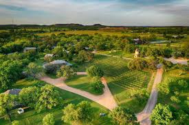 Tucked just one block from main street and the national museum of the pacific war in charming fredericksburg, this expansive property makes a wonderful bed and breakfast style retreat in the heart of texas hill country. Barons Creekside Resort Fredericksburg Updated 2021 Prices