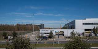 The dealership has deep roots within the community since its establishment in 1994. Datei Mercedes Benz Vitoria Gasteiz 01 Jpg Wikipedia