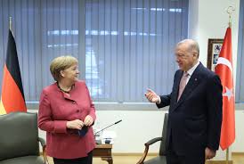 Cumhurbaşkanı recep tayyip erdoğan kktc cumhuriyet meclisi'nde yaptığı konuşmada, eoka terör örgütü eliyle komşusu türklerin ırzına, canına, malına kastetmekten çekinmeyen rumlar, kıbrıs türklerini hiçbir zaman eşit ortak olarak görmemiştir dedi. Erdogan Merkel Meet On Sidelines Of Nato Summit Daily Sabah