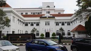 Waktu doa hari ini di johor bahru akan bermula pada 05:25 (matahari terbit) dan selesai di 20:19 (isyak). Tripify Voa Monument Johor Bahru