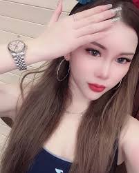 太久没发自拍了哈哈哈。👀: @dlashsg 💅🏻: @beauty.theory.sg 👸🏼: @zoemedical.sg