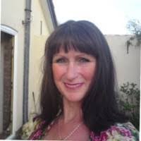 Sally Thorpe's Instagram, Twitter & Facebook