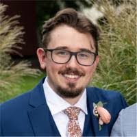 Alex Starnes's Instagram, Twitter & Facebook