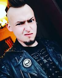 Robert Kann (@robbikan) • Instagram photos and videos