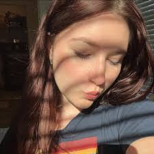 I haven't played Sims 4 in a year and I'm reinstalling it🥰 Should I start  the legacy challenge? I'd post some pictures here 🙏🏻