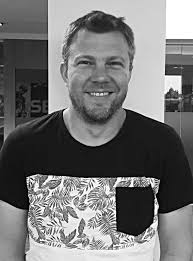 Bart peeters — twee paar poten & een staart 02:58 bart peeters — vervaldag 03:07 bart peeters — dennenlaan 03:30 Bart Peeters Golazo