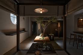 We are now looking for the china mainland manufacturer and supplier to give us the pricing for vending machine and accessoreis and the newphase interiors sdn bhd. Radius Interior Design