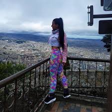 Para Mi Esto Realmente Es Vida Tener La Bendicion De Levantarse Cada Manana Con Una Nueva Oportunidad Con Unas Manos Para Acariciar Alabar Unos Brazos Legging