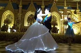 Wulan guritno hingga rachel vennya, 4 artis ini rayakan lebaran tanpa pasangan. Nikah Mewah Ala Disney Perjalanan Cinta Rachel Vennya Dan Niko Al Hakim Matamata Com