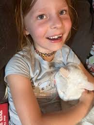 April Appleton's Instagram, Twitter & Facebook