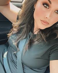 Hailey Curry (@haileycurry35) • Instagram photos and videos