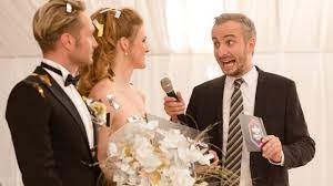 Als böhmermann 17 jahre alt war, starb sein vater an leukämie. Live Im Tv Jan Bohmermann Verheiratet Zuschauerin Mit Nico Schwanz Stern De