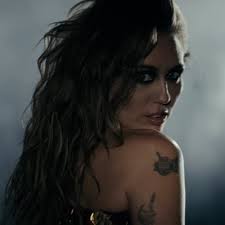 Janet Pena (@ijanpena)