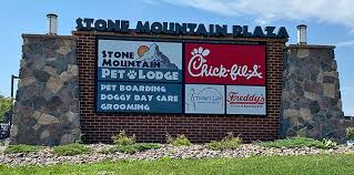 I resigned from manager position at stone mountain pet lodge because the owner was cheating customers and treating the animals unfairly. Stone Mountain Plaza