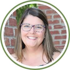 Carrie Toth's Instagram, Twitter & Facebook