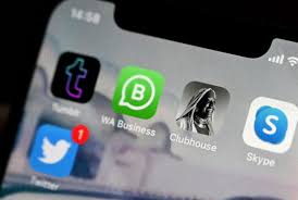 Clubhouse is a social media app for ios and android where users can communicate in voice chat rooms that accommodate groups of thousands of people. Wricgwgr2fp30m