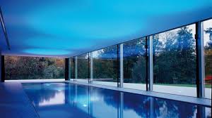 Schwimmbadbauer J D Schwimmbad Bau Und Design Gmbh Www Faszination Schwimmbad De Hallenbad Zuhause Glas Hallenbad Swimming Pool Schwimmbader