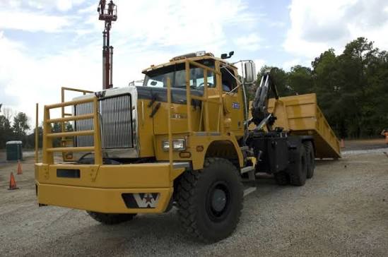 Western Star 6900-XD-2005 Cab & Chassis Truck