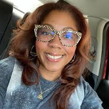 I knew she was Jazmine Sullivan sister or aunt sumn