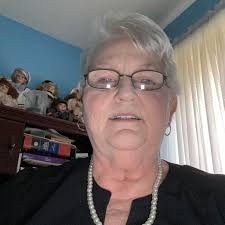 Can anyone recommend an orthopedic surgeon in Metairie that specializes in  knees?