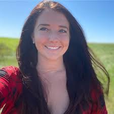 Nicole Seifert's Instagram, Twitter & Facebook